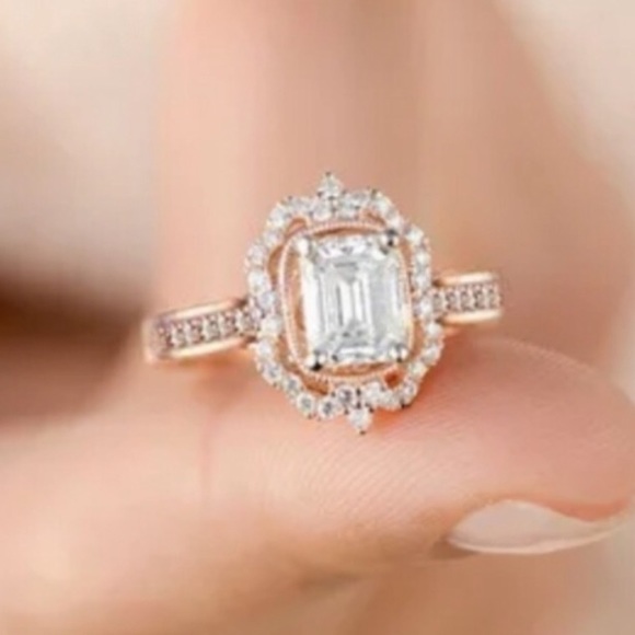 18K Strawberry Gold Diamond Halo Ring - Picture 3 of 5